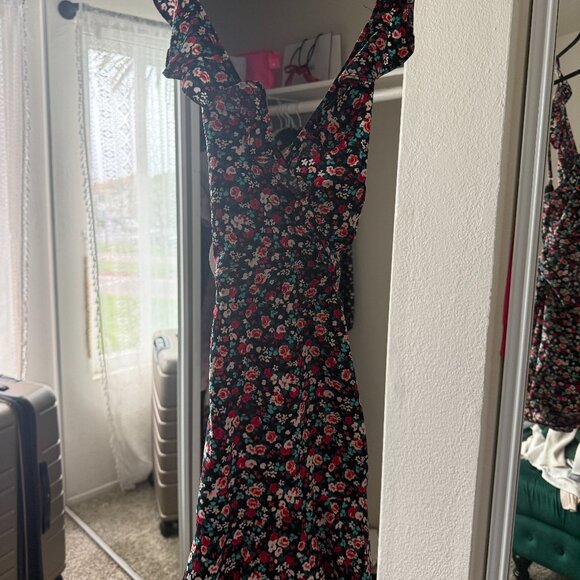 Floral Romper - Picture 3 of 4